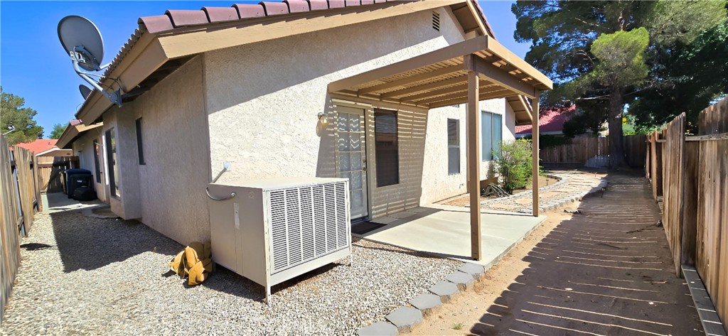 1101 North Heritage Drive Ridgecrest, CA 93555 - Photo 41 of 47 Back Yard & Side Yard View