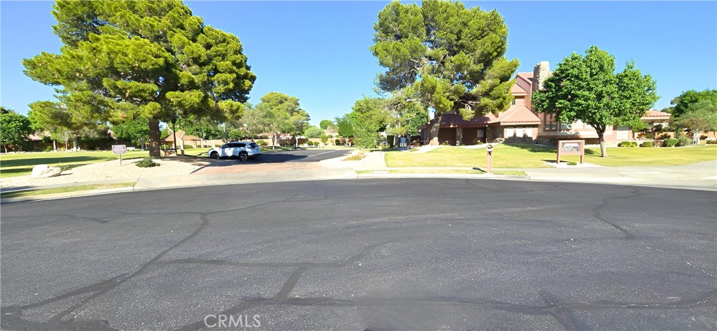 1101 North Heritage Drive Ridgecrest, CA 93555 - Photo 42 of 47 Community Area
