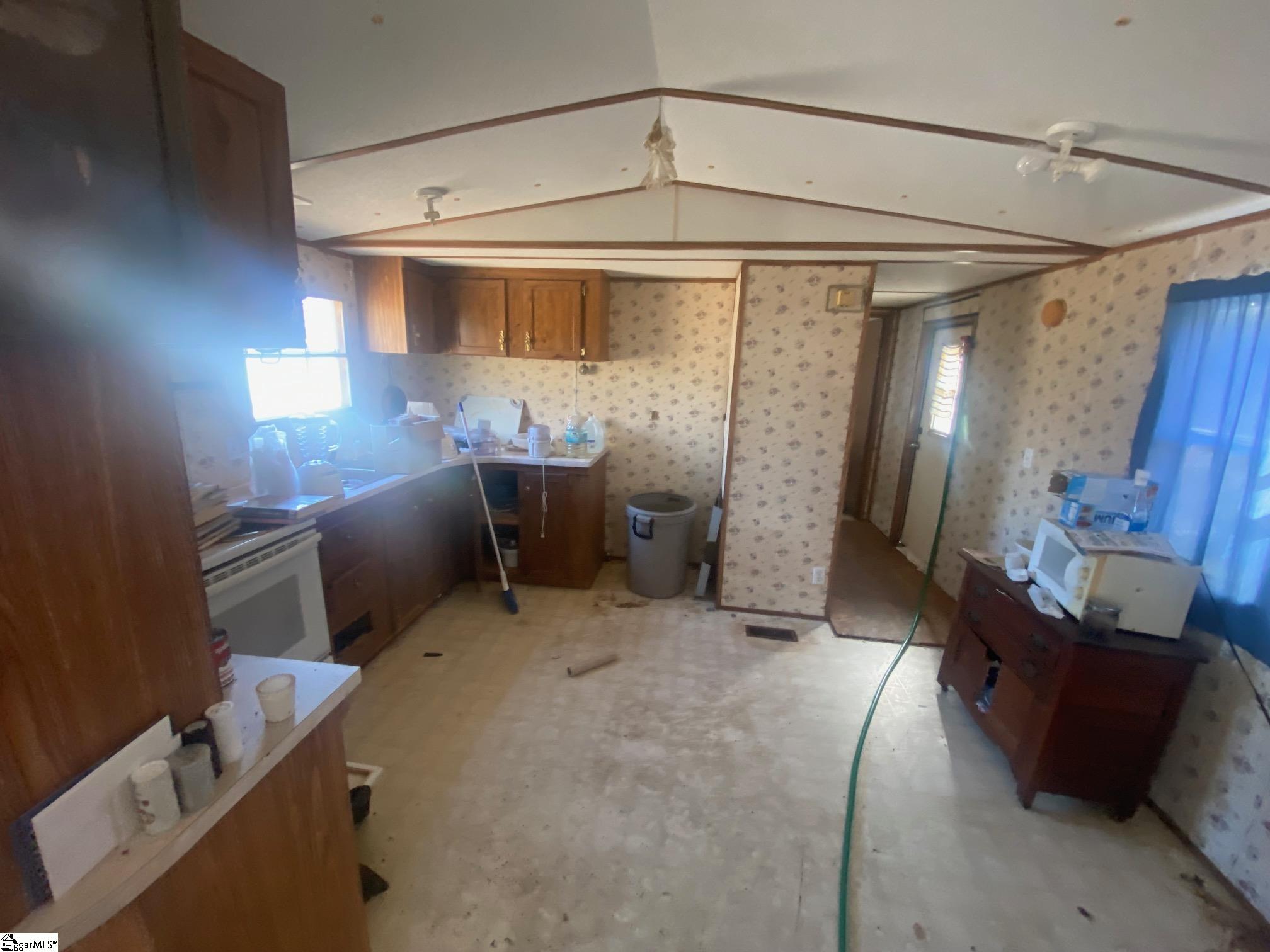 23215 East 72nd Highway Clinton, SC 29325 - Photo 34 of 41