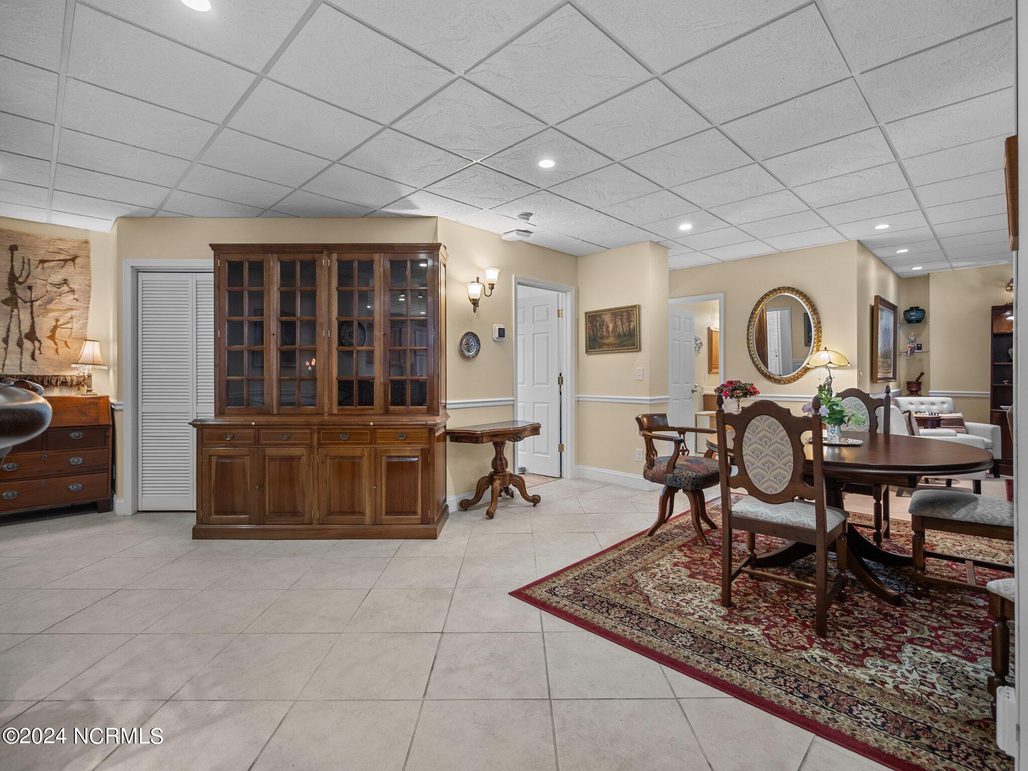 2000 New River Inlet Road, Unit 1004 North Topsail Beach, NC 28460 - Photo 30 of 48 Dining area