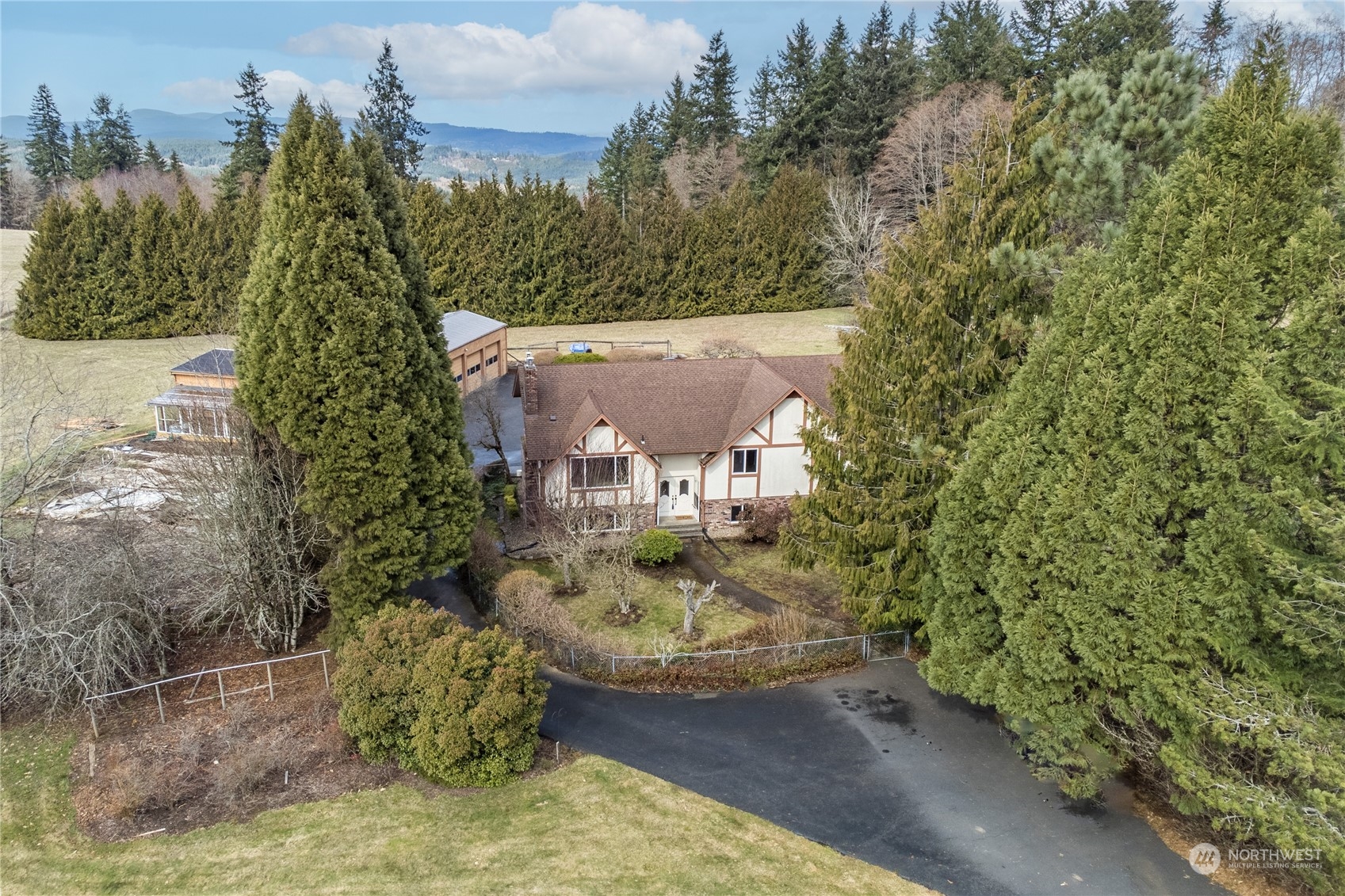 5102 Columbia Heights Road Longview, WA 98632 - Photo 3 of 32 Gallery Image 3