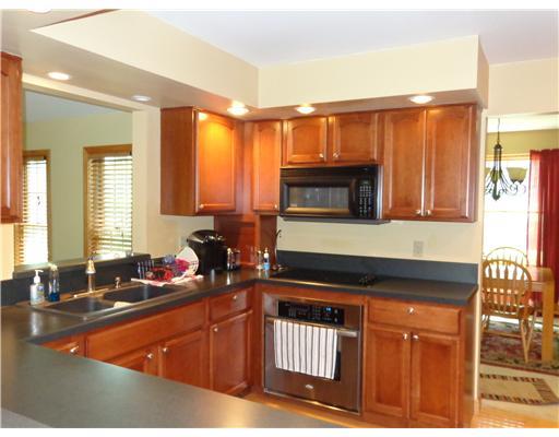 723 Tanglewood Road Hermitage, PA 16148 - Photo 5 of 18 Kitchen.