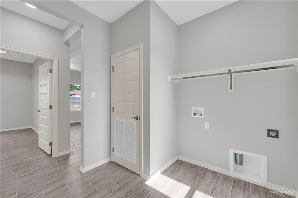 429 Serg Loop Alamo, TX 78516 - Photo 9 of 18