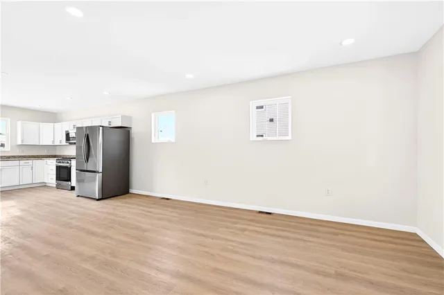 $2,200 | 3 Pioneer Avenue, Pittsburgh, PA 15229