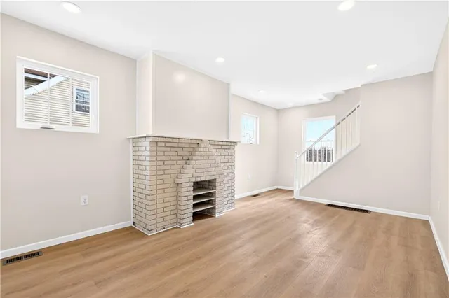 $2,200 | 3 Pioneer Avenue, Pittsburgh, PA 15229