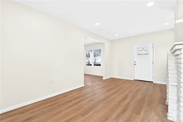 $2,200 | 3 Pioneer Avenue, Pittsburgh, PA 15229