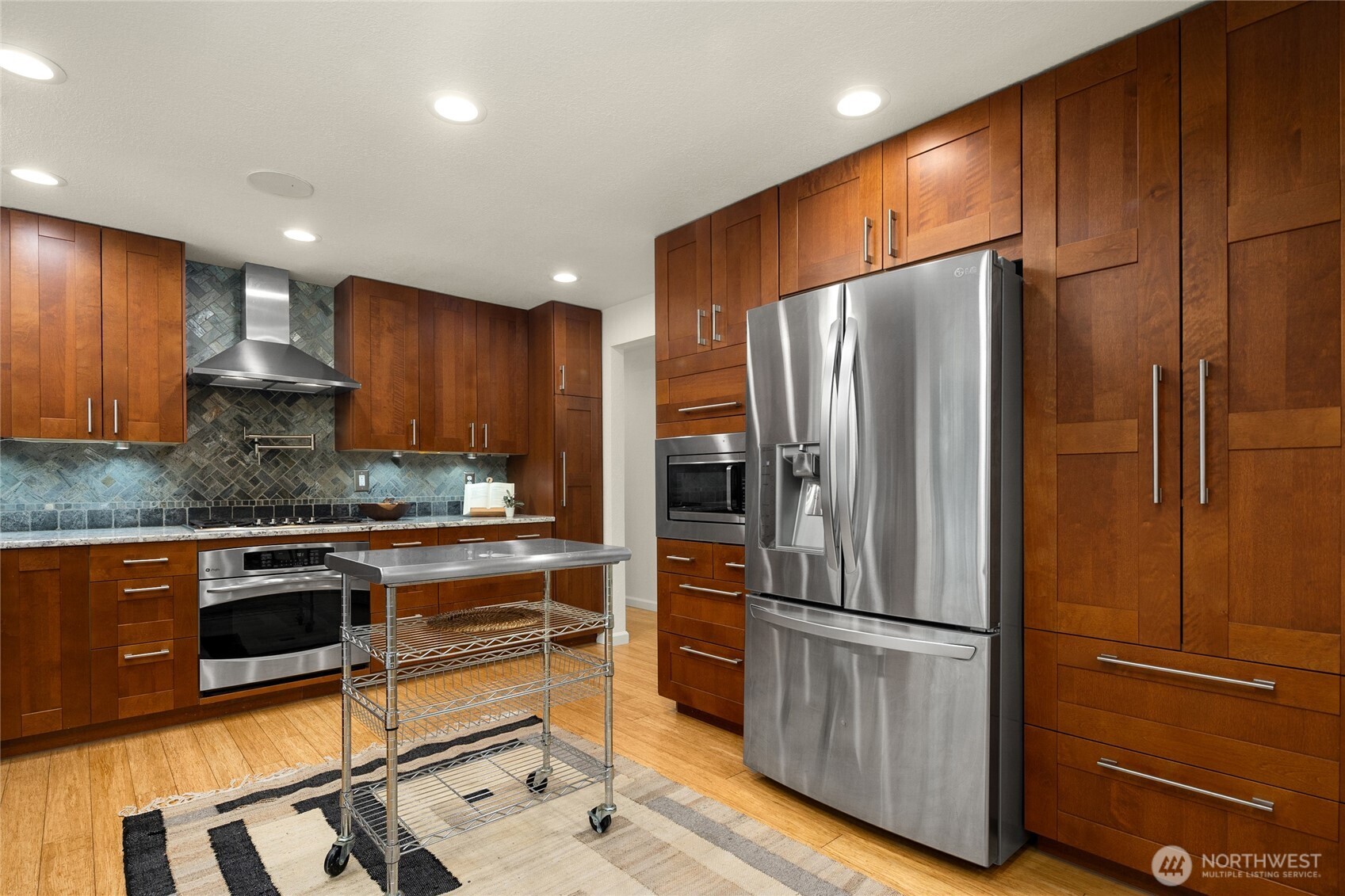 19011 27th Drive Southeast Bothell, WA 98012 - Photo 11 of 39