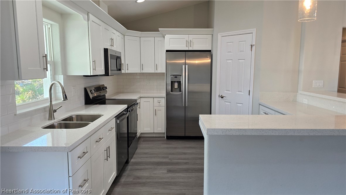 307 Howey Road Sebring, FL 33870 - Photo 8 of 34