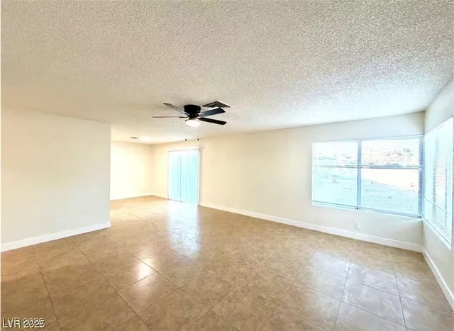 $1,795 | 7006 Cheerful Circle, Las Vegas, NV 89147