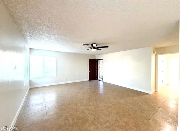 $1,745 | 7006 Cheerful Circle, Las Vegas, NV 89147