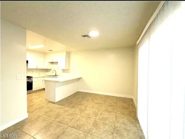 $1,745 | 7006 Cheerful Circle, Las Vegas, NV 89147