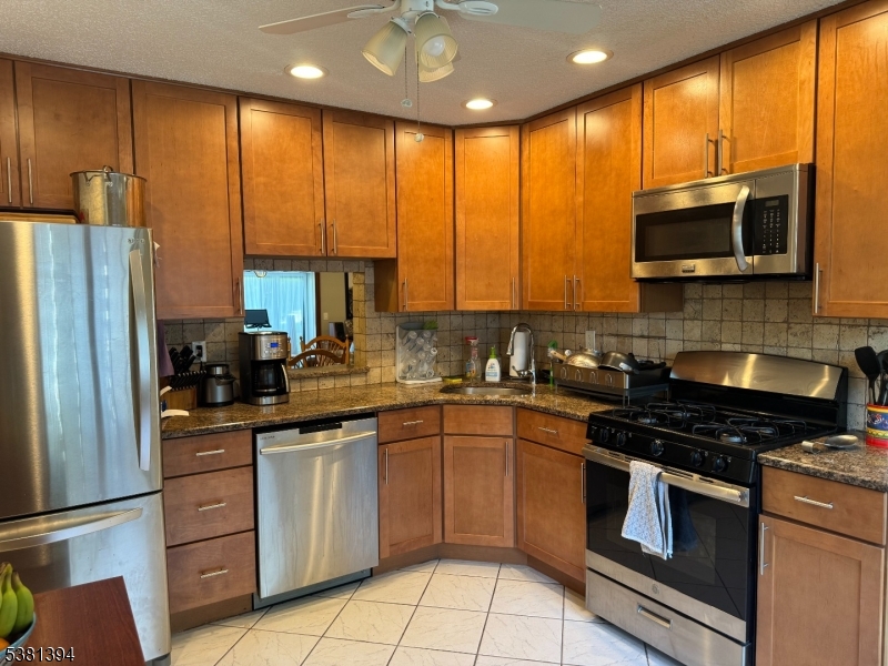 4 Woodward Lane Basking Ridge, NJ 07920 - Photo 4 of 29