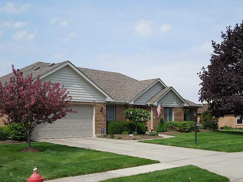 4725 Kings Ridge Circle Fairborn, OH 45324 - Photo 2 of 25
