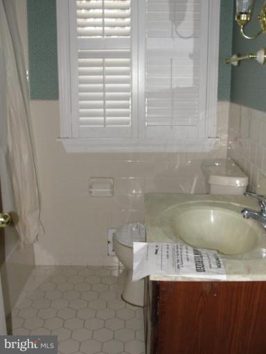 16101 Kenny Road Laurel, MD 20707 - Photo 6 of 15 Bath #1
