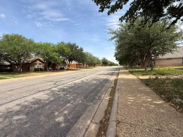 $478,400 | 4805 Woodhollow Drive, Midland, TX 79707