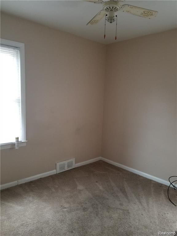 19367 Burt Road Detroit, MI 48219 - Photo 6 of 7