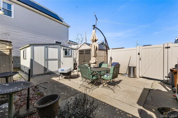 $600,000 | 94-09 Linden Boulevard | Ozone Park