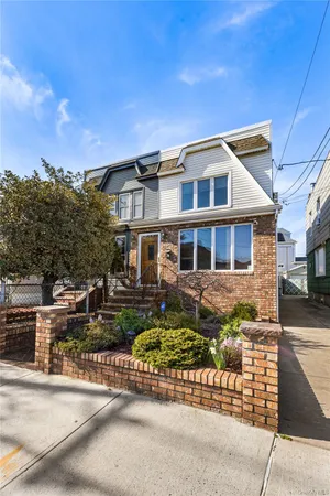 $600,000 | 94-09 Linden Boulevard | Ozone Park