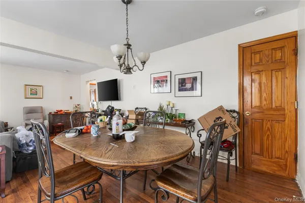 $600,000 | 94-09 Linden Boulevard | Ozone Park