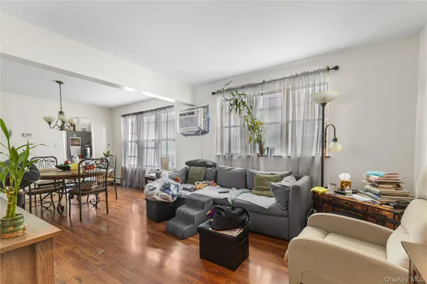 $600,000 | 94-09 Linden Boulevard | Ozone Park