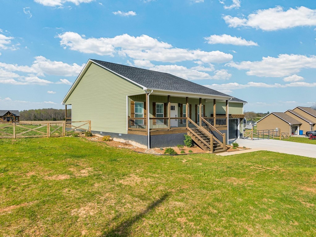 2571 Wildcat Road Sparta, TN 38583 - Photo 2 of 42