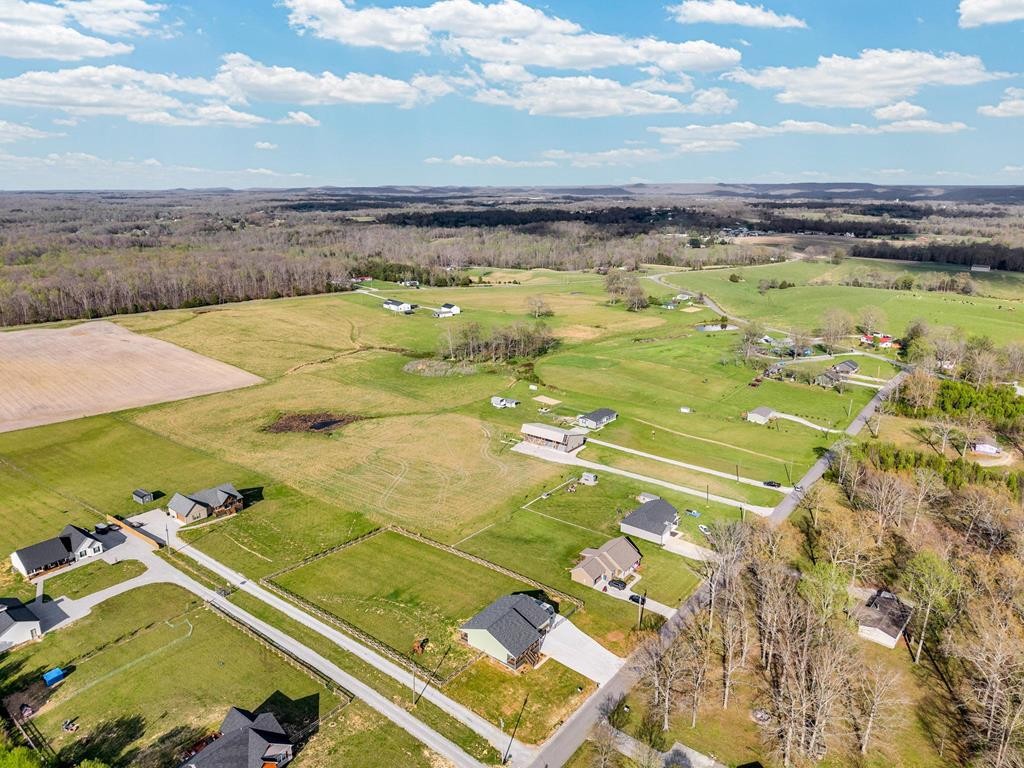 2571 Wildcat Road Sparta, TN 38583 - Photo 35 of 42