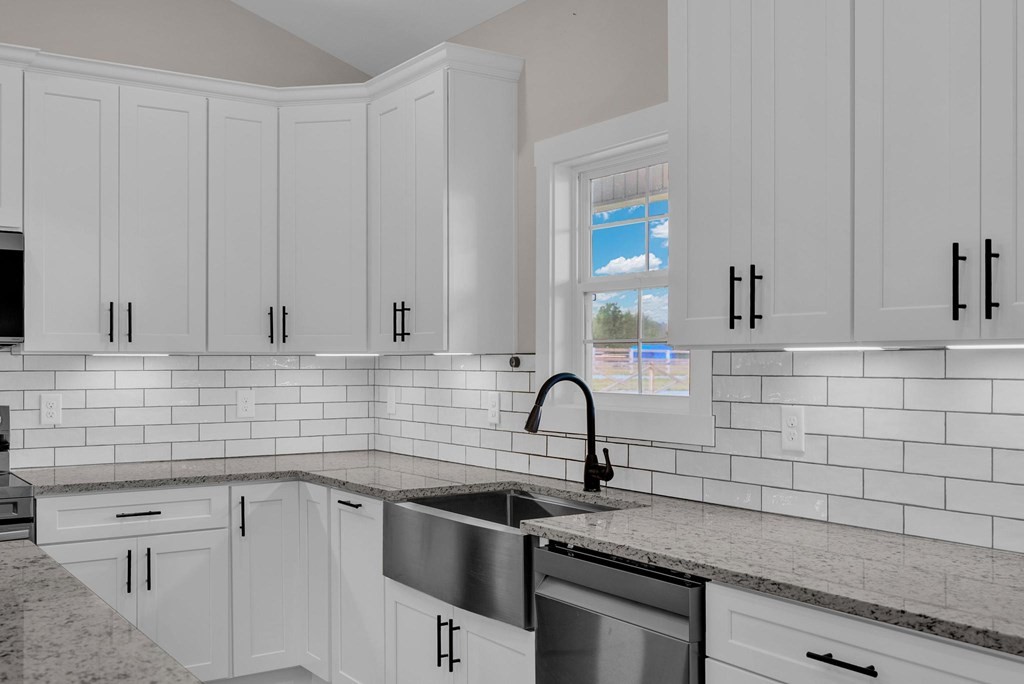 2571 Wildcat Road Sparta, TN 38583 - Photo 10 of 42