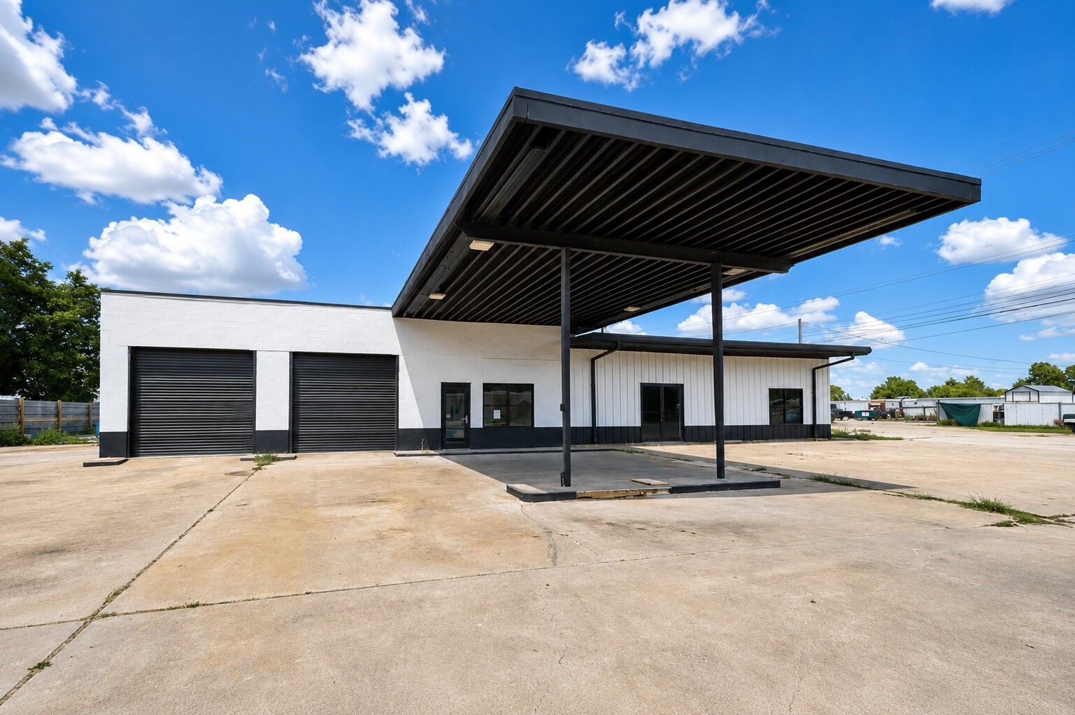 623 North Richmond Road Wharton, TX 77488 - Photo 2 of 30