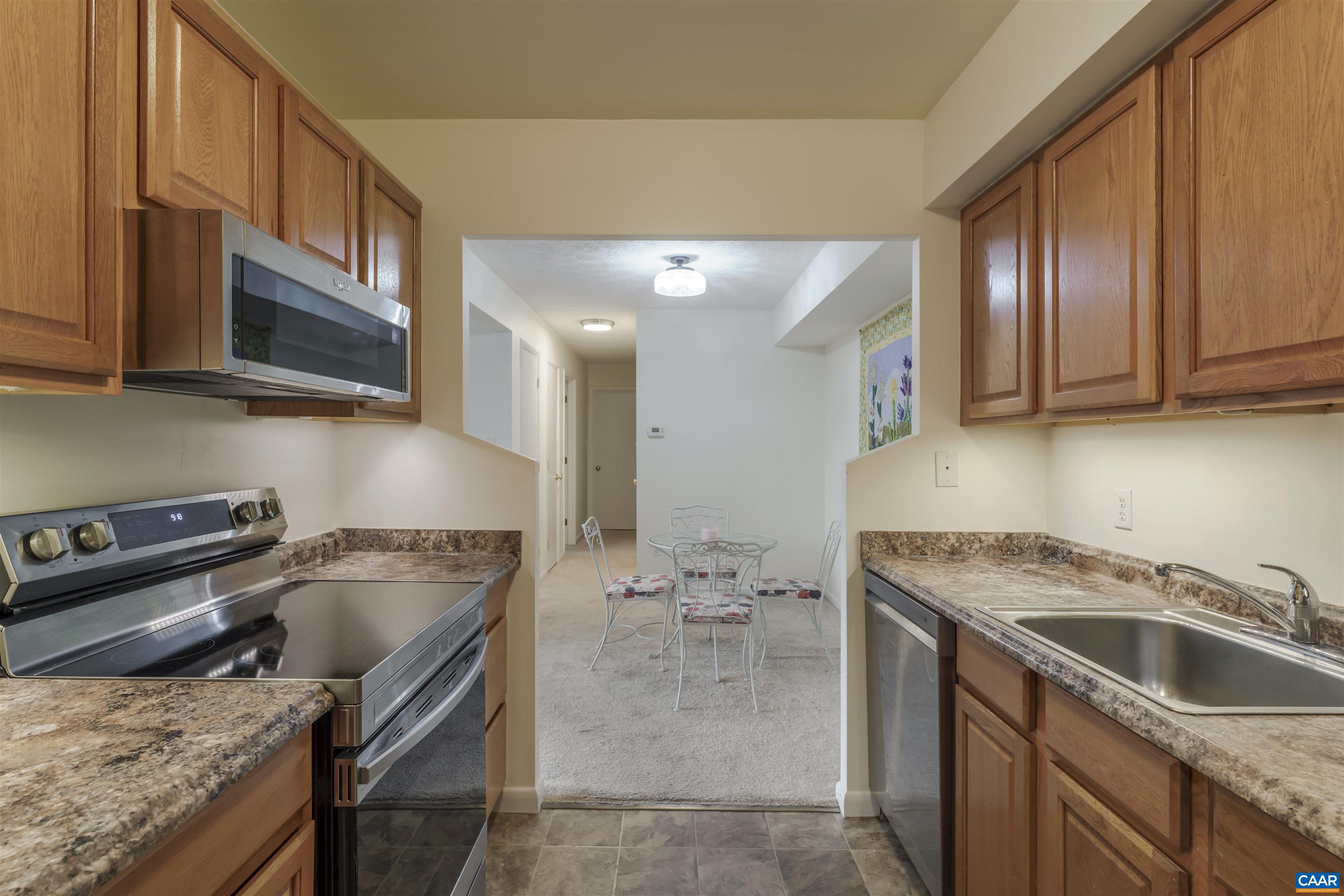 116 Turtle Creek Road, Unit 11 Charlottesville, VA 22901 - Photo 4 of 22 Kitchen Appliances 2 years