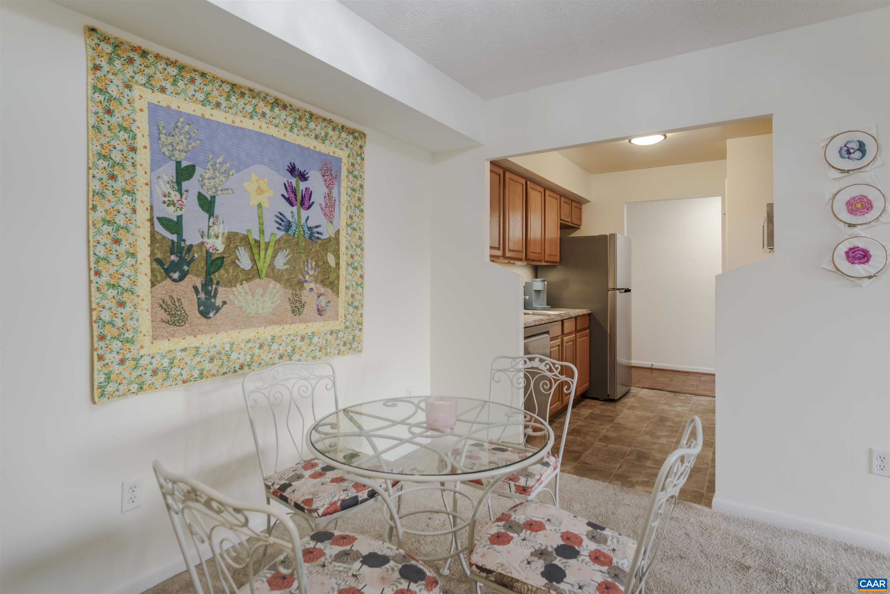 116 Turtle Creek Road, Unit 11 Charlottesville, VA 22901 - Photo 8 of 22 Dining room