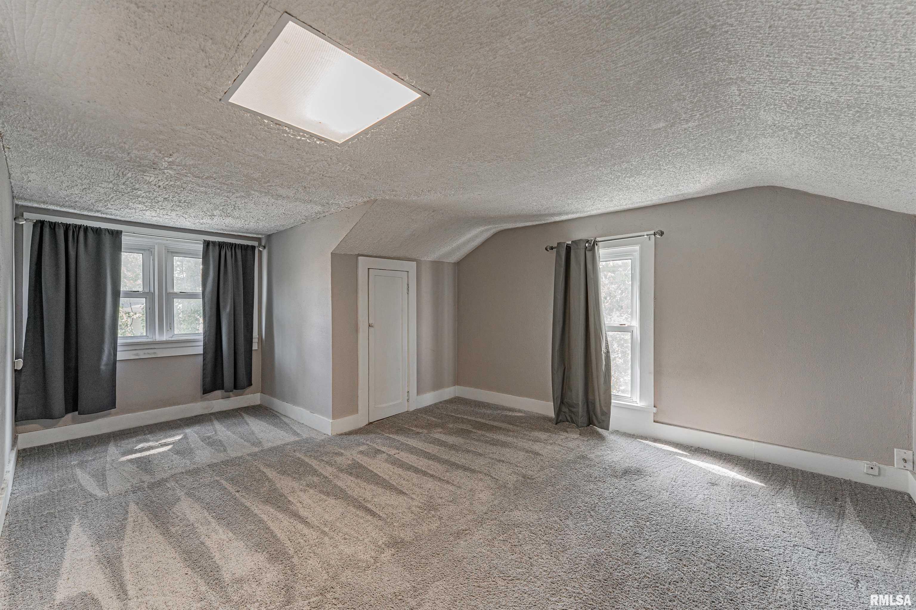 626 7th Street Lincoln, IL 62656 - Photo 19 of 20