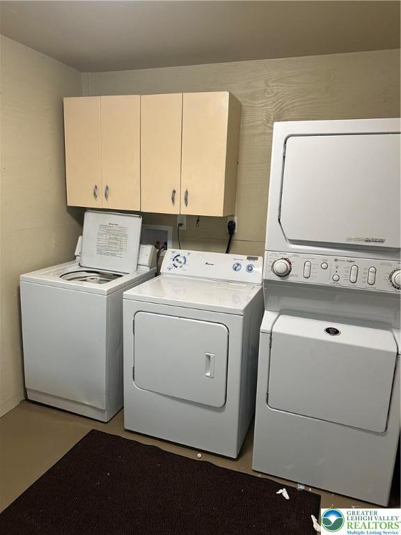 22 Front Street, Unit 4 Alburtis, PA 18011 - Photo 14 of 14 a utility room with dryer and washer