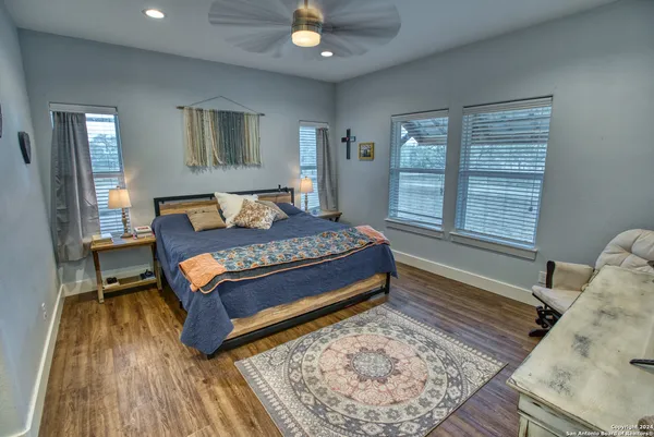 $828,900 | 623 Fm 1796, Utopia, TX 78884