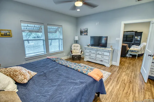 $828,900 | 623 Fm 1796, Utopia, TX 78884