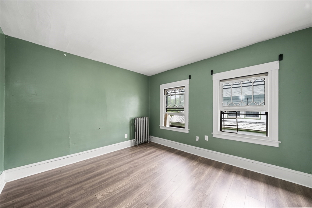 363 White Street Springfield, MA 01108 - Photo 28 of 35