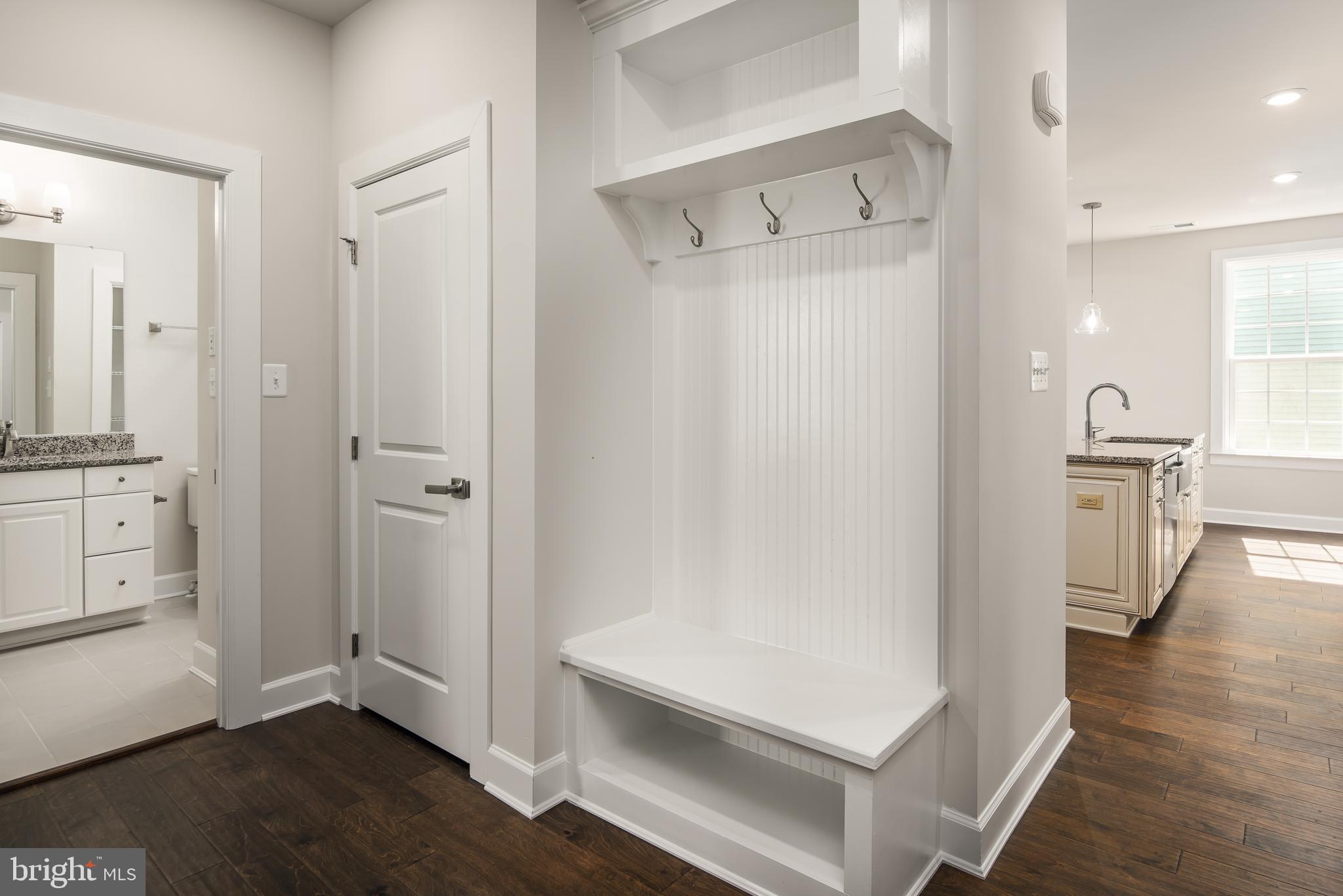 1226 Oleander Way Odenton, MD 21113 - Photo 16 of 37 Mudroom