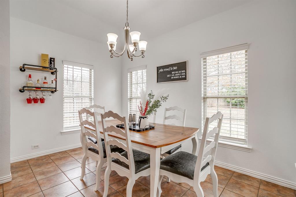 707 Brandt Street Grandview, TX 76050 - Photo 11 of 39