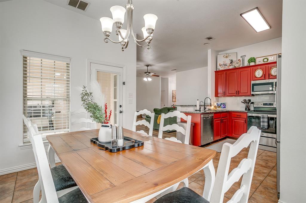 707 Brandt Street Grandview, TX 76050 - Photo 13 of 39