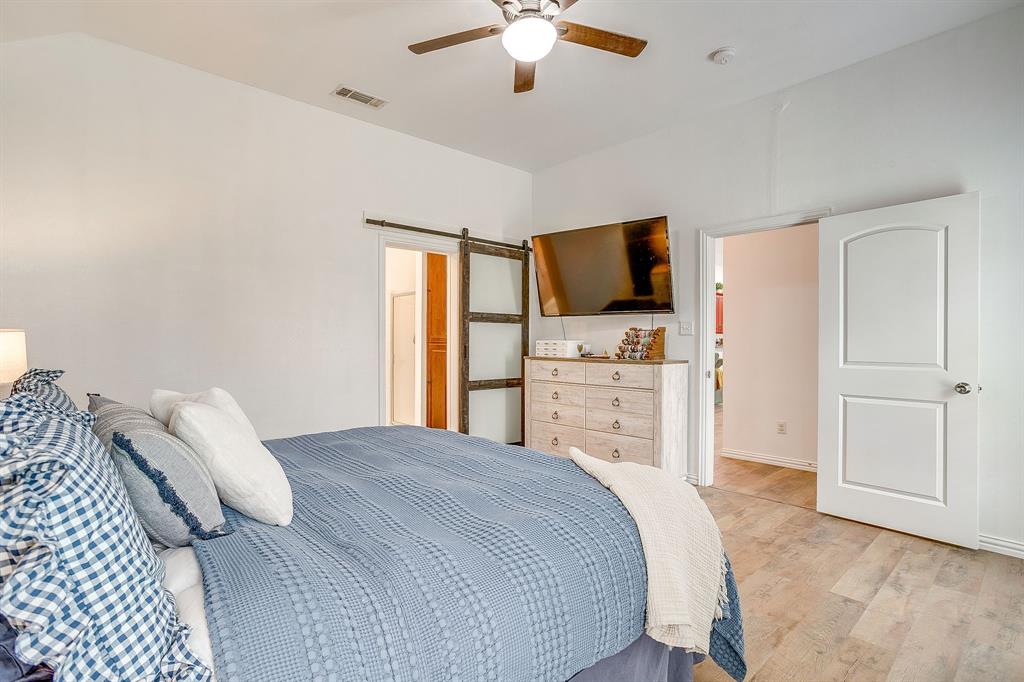 707 Brandt Street Grandview, TX 76050 - Photo 21 of 39