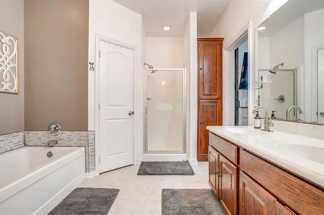 $320,000 | 707 Brandt Street, Grandview, TX 76050