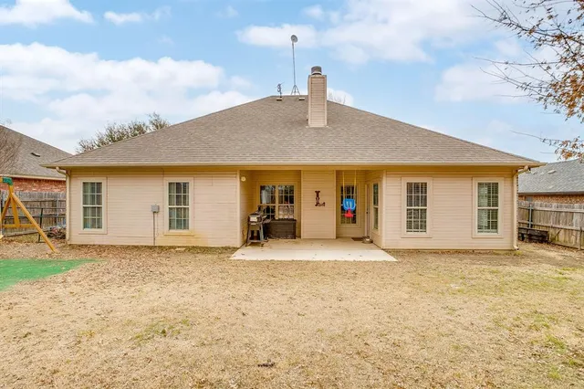 $320,000 | 707 Brandt Street, Grandview, TX 76050