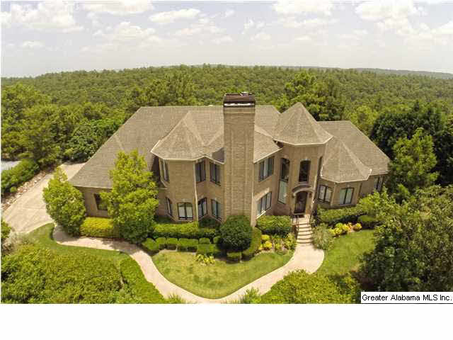 201 Kings Crest Lane Pelham, AL 35124 - Photo 1 of 32