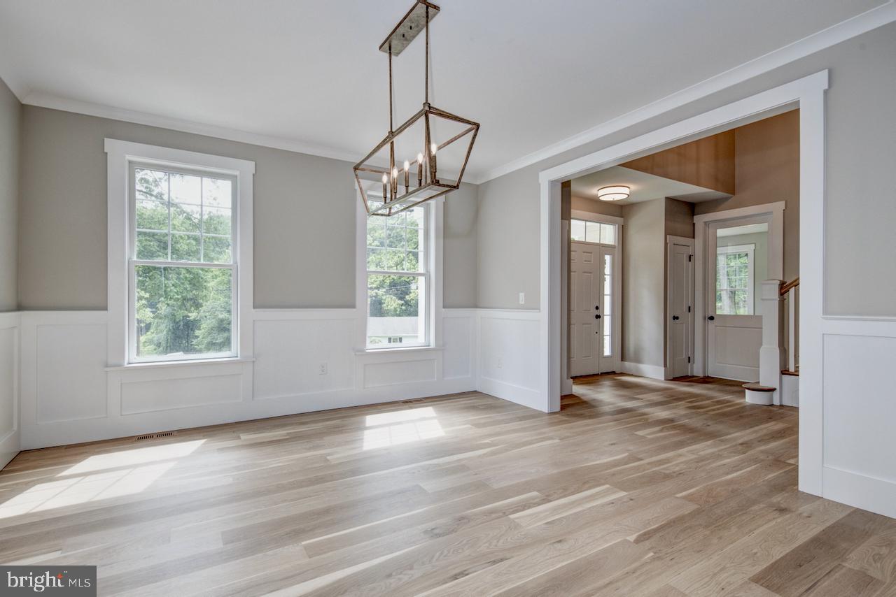 717 Laurel Lane Wayne, PA 19087 - Photo 6 of 20 Gallery Image 6