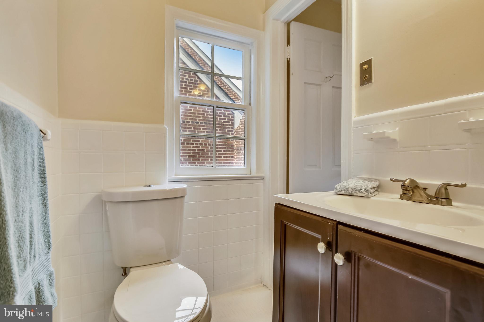 1650 Primrose Road Northwest Washington, DC 20012 - Photo 23 of 40 Master Bath