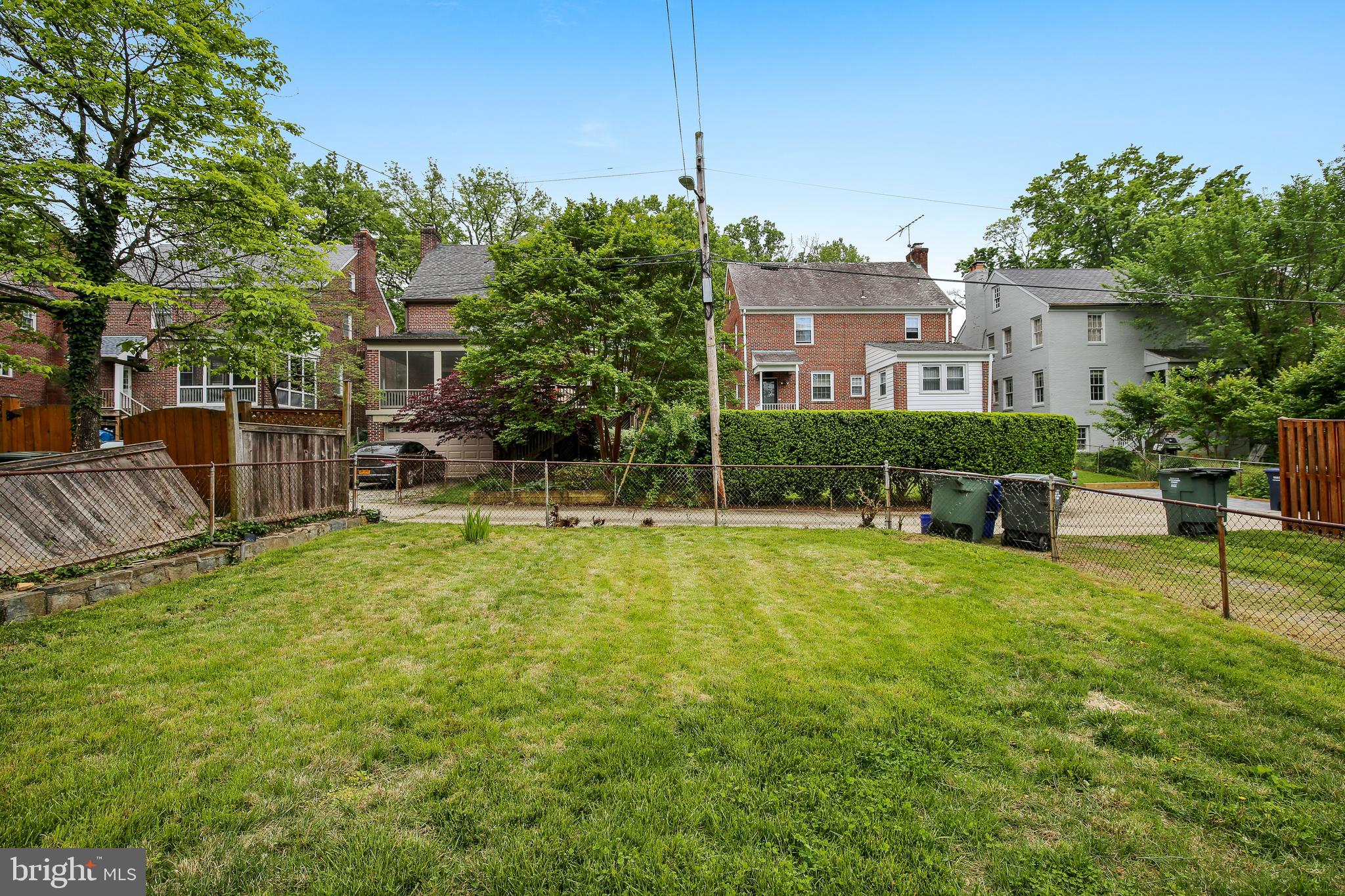 1650 Primrose Road Northwest Washington, DC 20012 - Photo 39 of 40 Backyard
