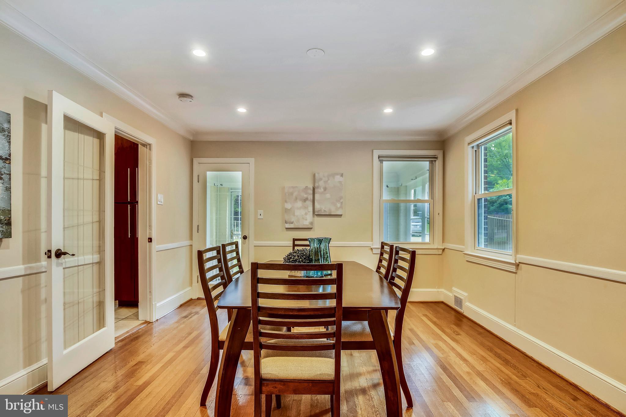 1650 Primrose Road Northwest Washington, DC 20012 - Photo 8 of 40 Dining Room
