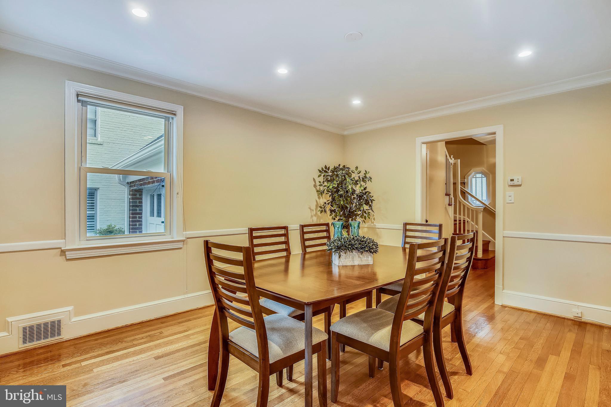 1650 Primrose Road Northwest Washington, DC 20012 - Photo 10 of 40 Dining Room
