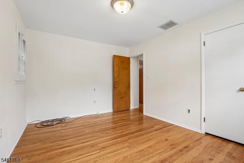 41 Rys Terrace Fair Lawn, NJ 07410 - Photo 22 of 35 Gallery Image 22