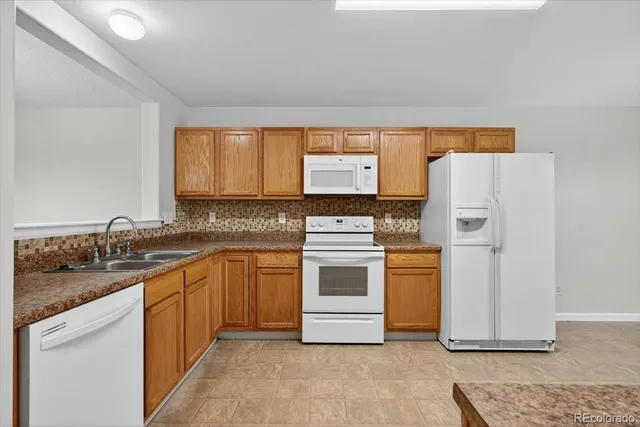 $2,675 | 5241 Helena Street, Denver, CO 80239