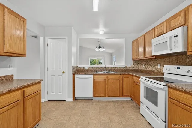 $2,675 | 5241 Helena Street, Denver, CO 80239